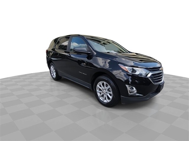 2020 Chevrolet Equinox LS photo 2