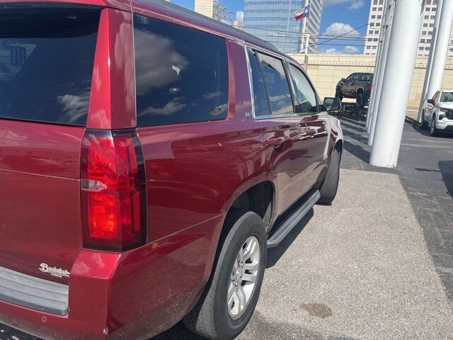 2018 Chevrolet Tahoe LT photo 2