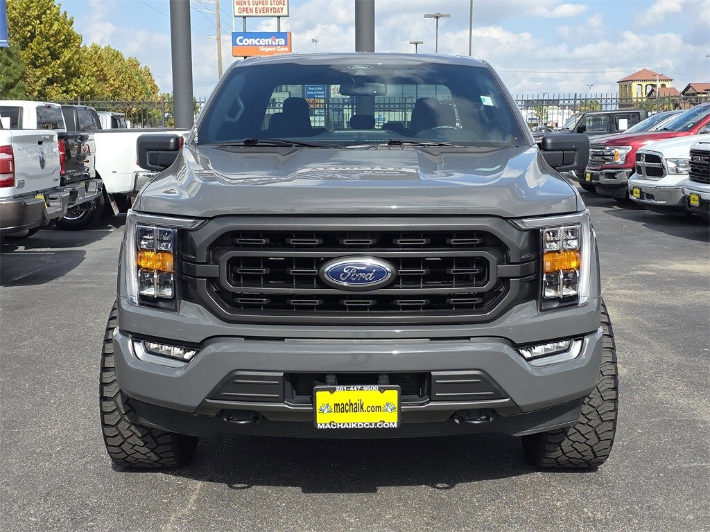 2021 Ford F-150 XLT photo 2