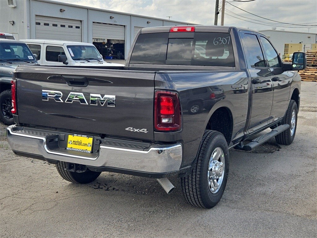 2026 Ram 2500 Tradesman photo 2