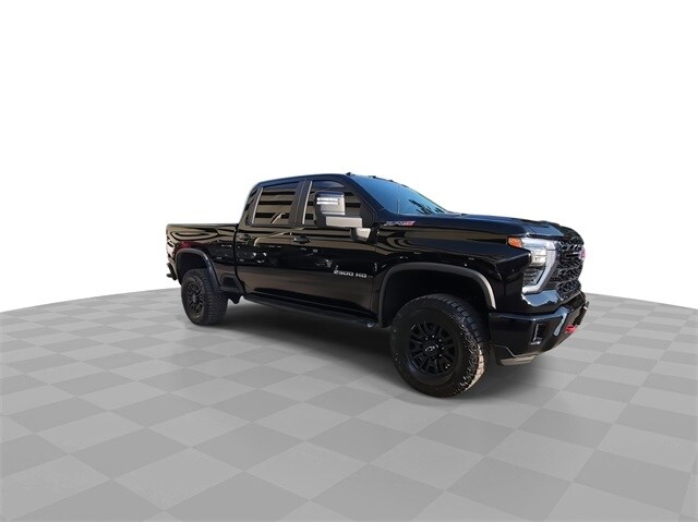 2024 Chevrolet Silverado 2500HD ZR2 photo 2