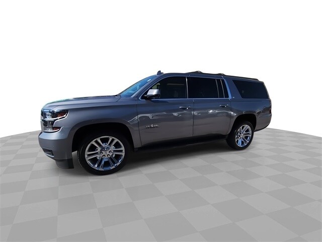2020 Chevrolet Suburban LT photo 4