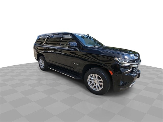 2023 Chevrolet Tahoe LT photo 2