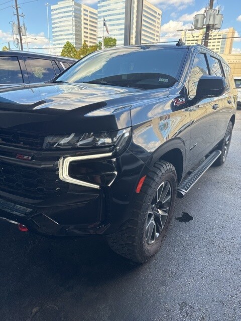 2021 Chevrolet Tahoe Z71 photo 2