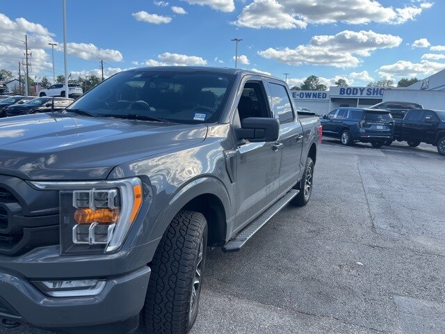2021 Ford F-150 XLT photo 4