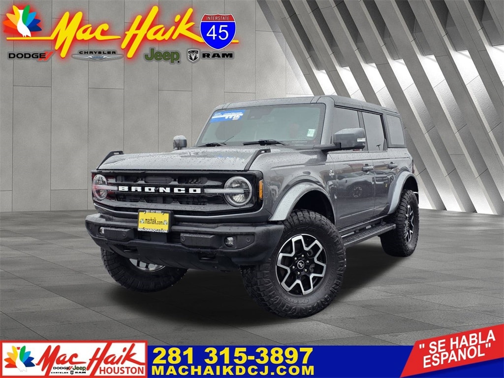 2022 Ford Bronco 4-Door Outer Banks's photo