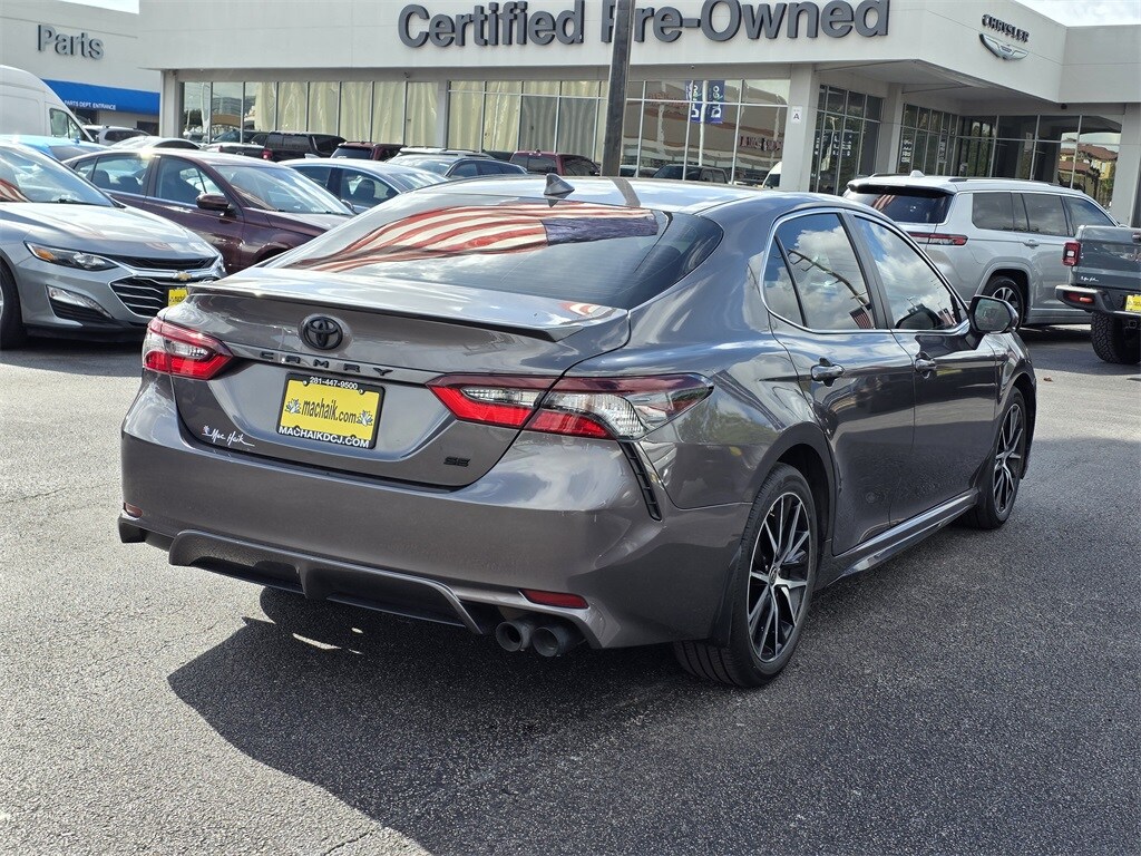 2024 Toyota Camry SE photo 4