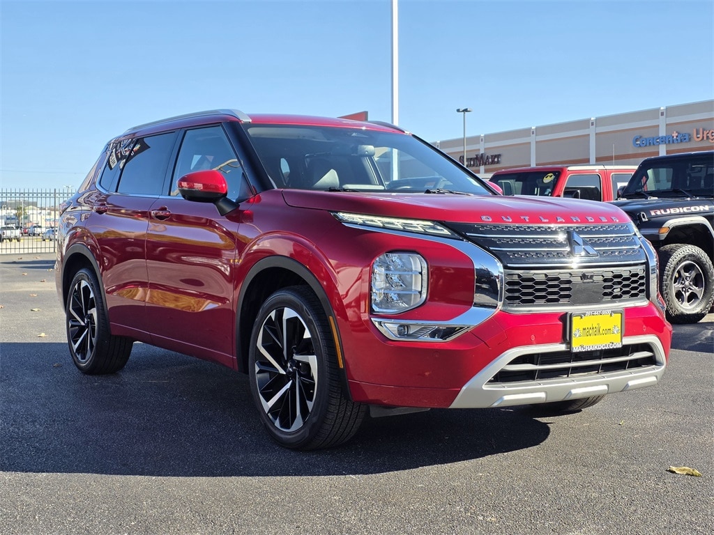 Used 2024 Mitsubishi Outlander SEL SUV