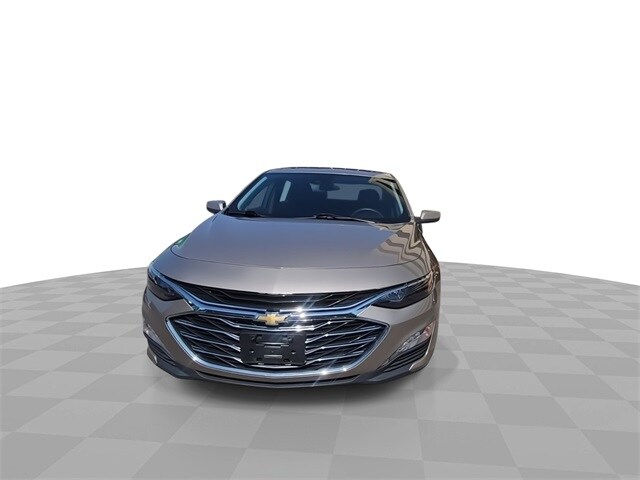 2023 Chevrolet Malibu 1LT photo 3