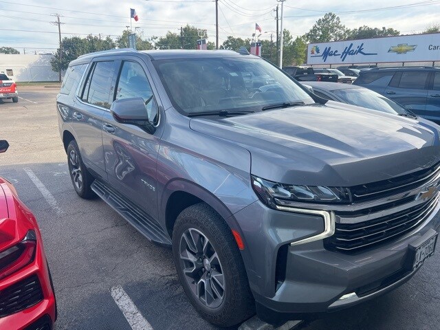 2021 Chevrolet Tahoe LT photo 3
