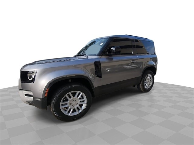2023 Land Rover Defender 90 S photo 4