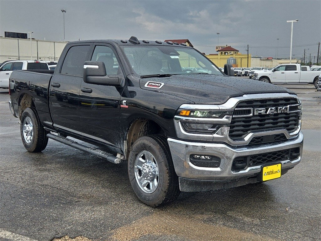 2026 Ram 2500 Tradesman photo 2