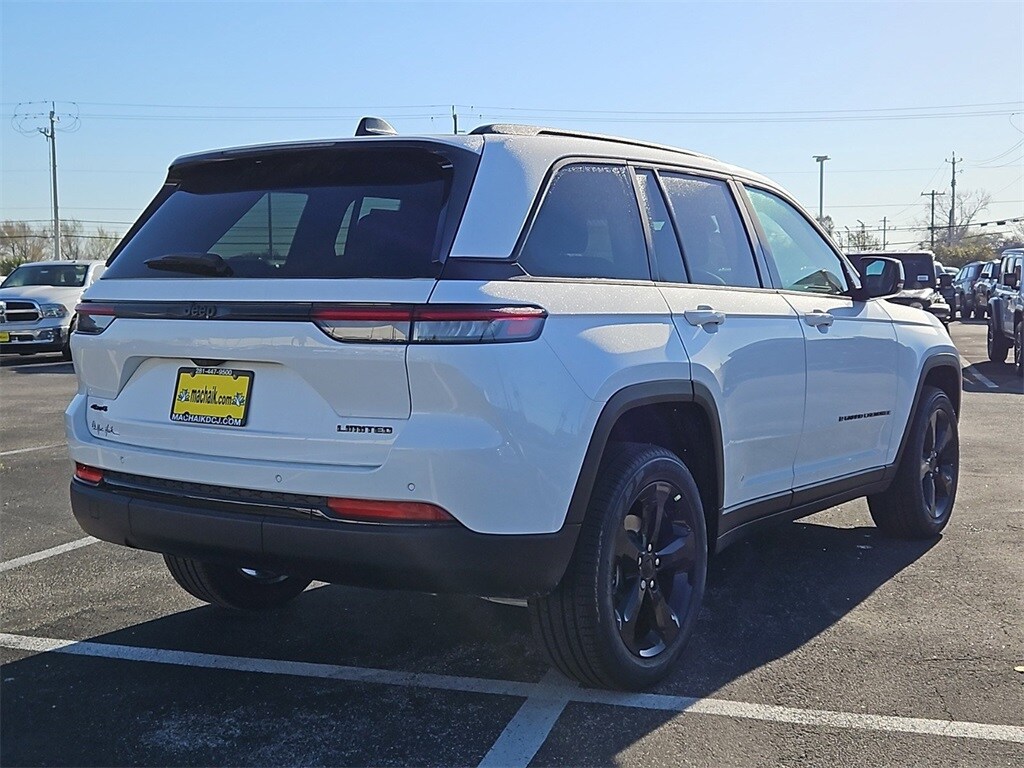 2025 Jeep Grand Cherokee Limited photo 3