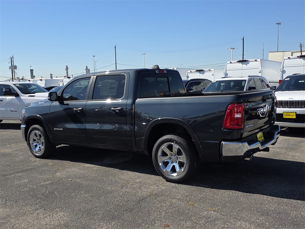 New 2026 Ram 1500 LONE STAR CREW CAB 4X4 5'7 BOX Pickup