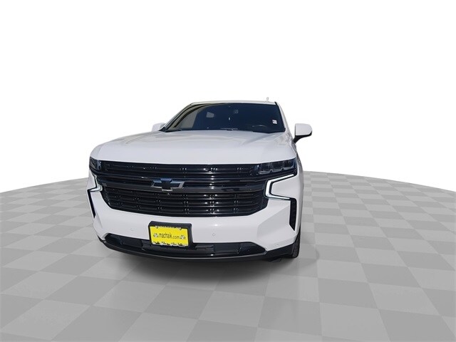 2021 Chevrolet Suburban RST photo 3