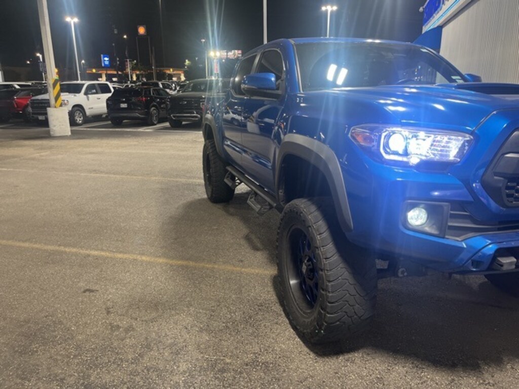 Used 2017 Toyota Tacoma TRD Sport Truck