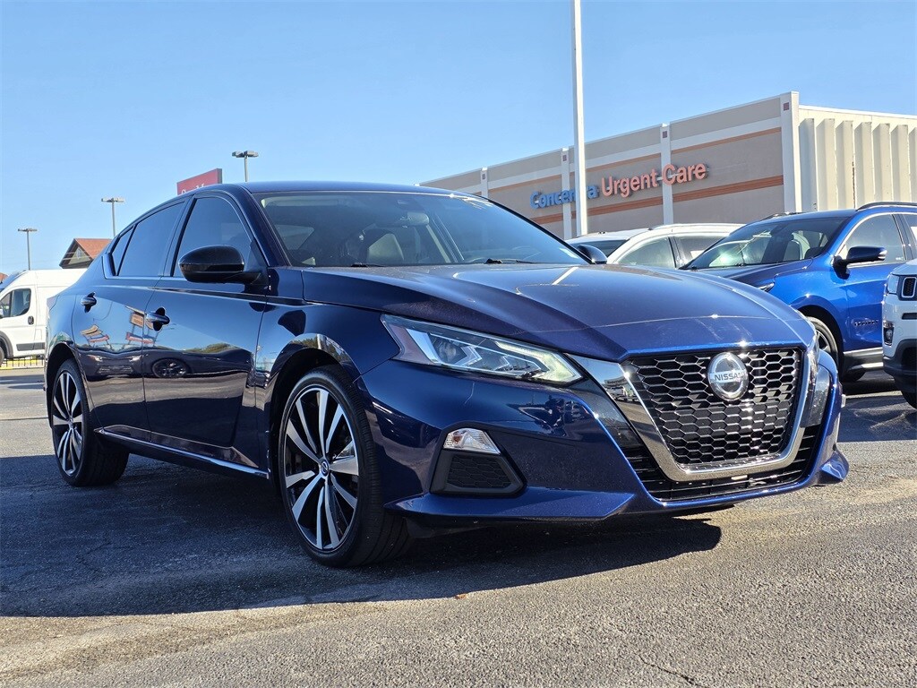 Used 2022 Nissan Altima 2.5 SR Sedan