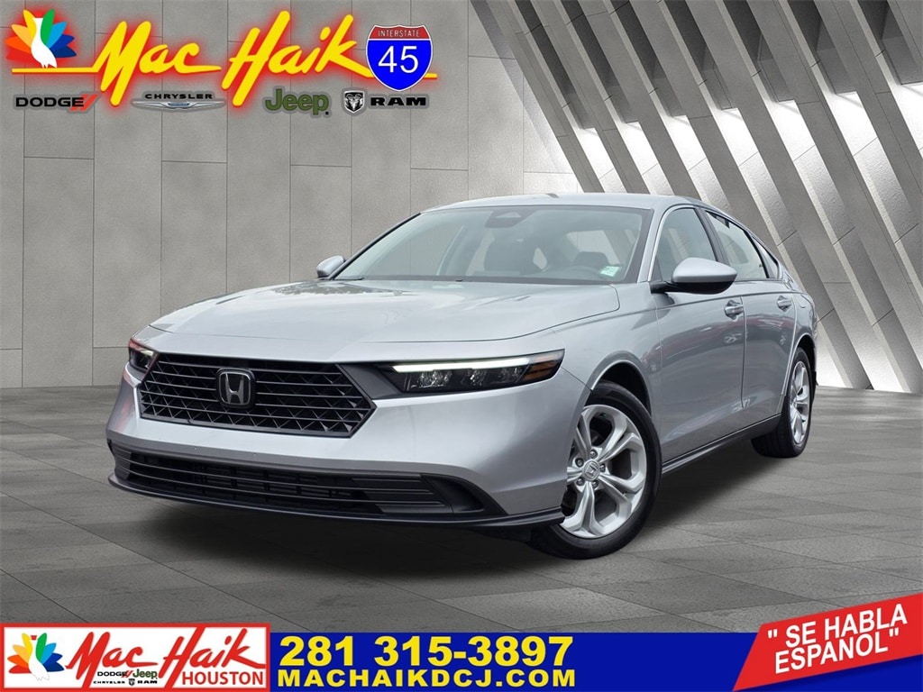 2024 Honda Accord LX's photo