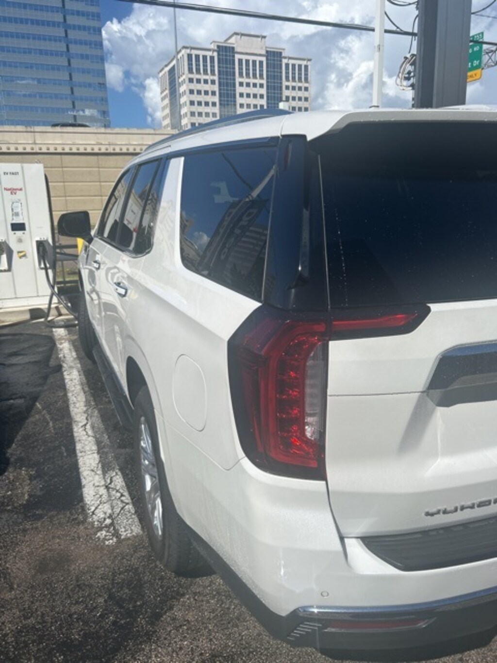 Used 2021 GMC Yukon SLT SUV