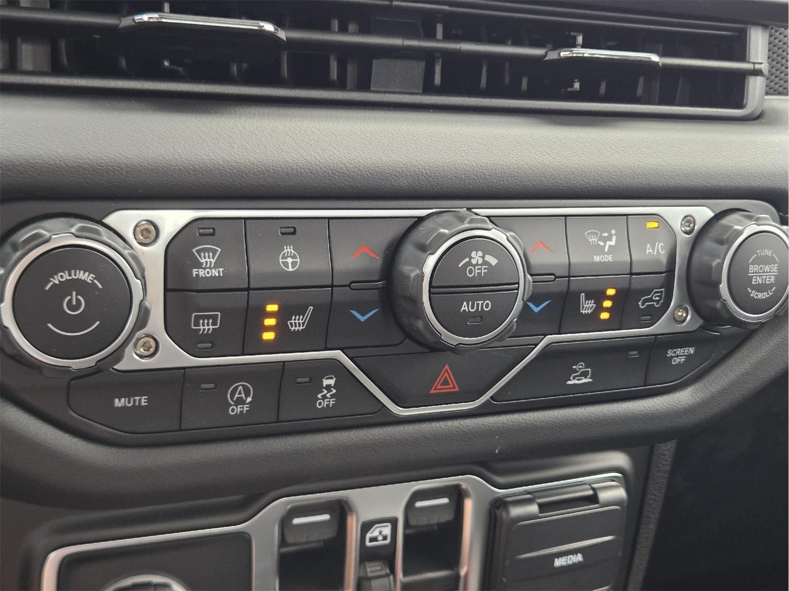 2025 Jeep Gladiator Rubicon - Photo 26