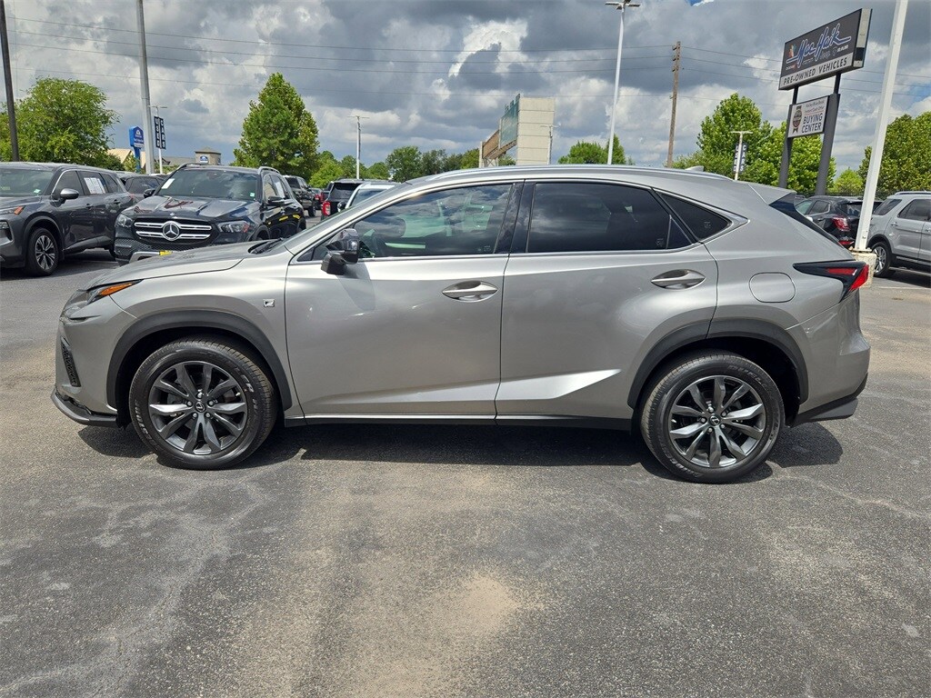 2021 Lexus NX 300 F SPORT photo 4