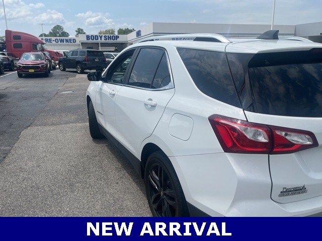 2021 Chevrolet Equinox LT photo 3