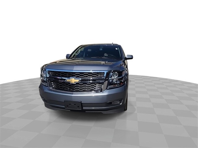 2020 Chevrolet Suburban LT photo 3