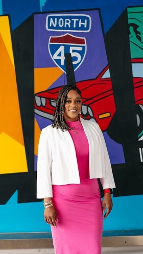 Staff member Shavonne Rutland from b52571dd53d3