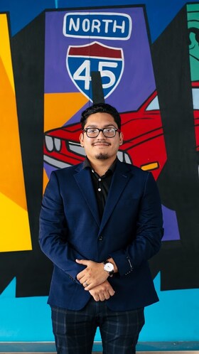 Staff member Luis Marmolejo from 51795332b08d