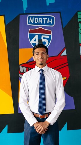 Staff member Francisco Julian Maldonado from 51795332b08d