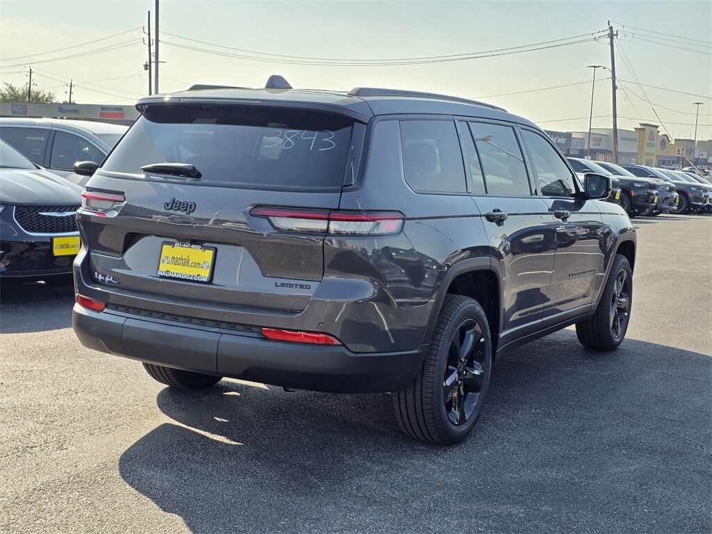 2025 Jeep Grand Cherokee Limited photo 2