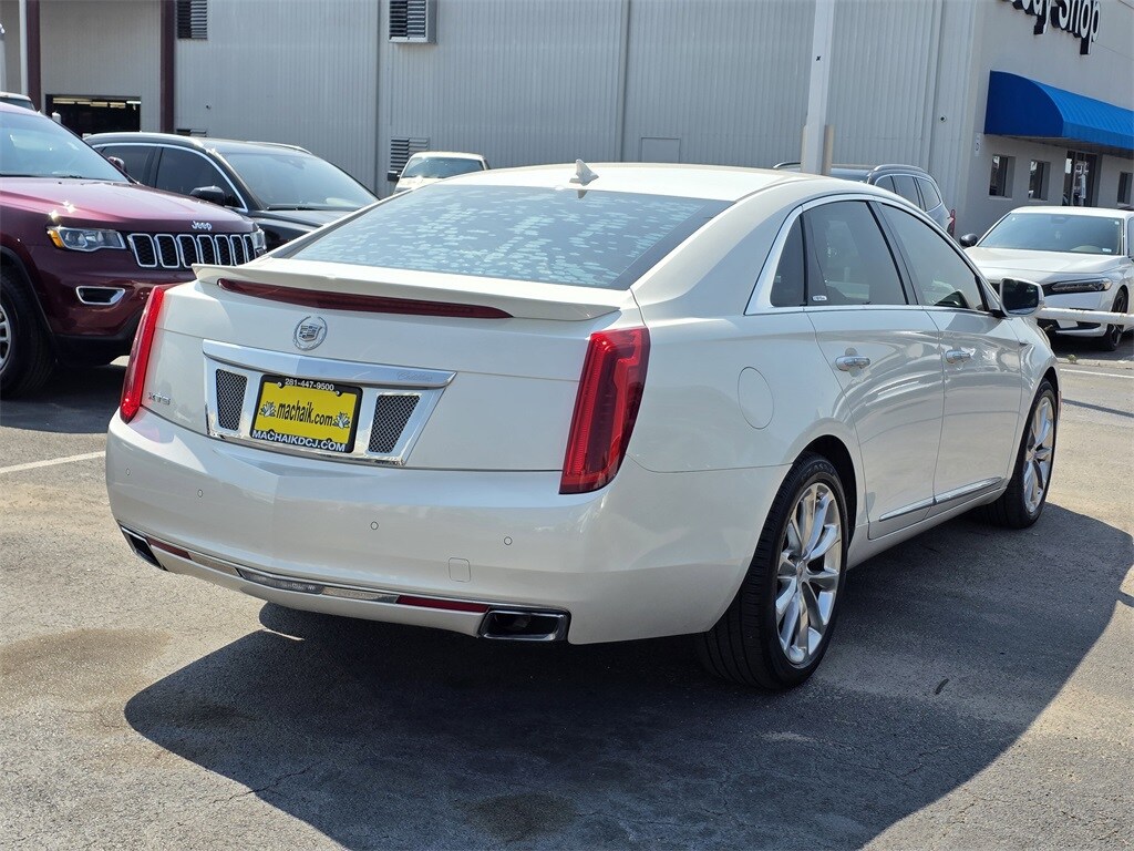 2014 Cadillac XTS Luxury photo 4