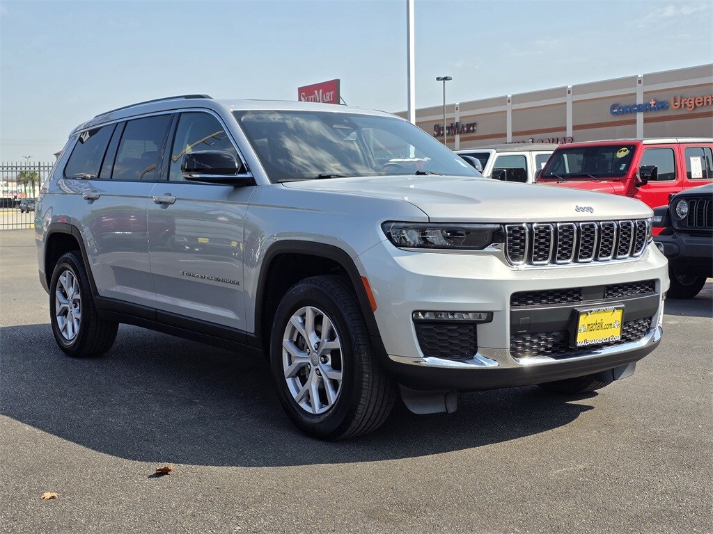 2022 Jeep Grand Cherokee Limited photo 2