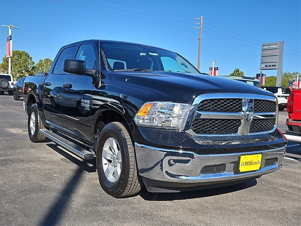 2024 Ram 1500 Classic photo 2