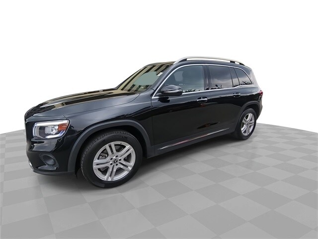2023 Mercedes Benz GLB 250 photo 3