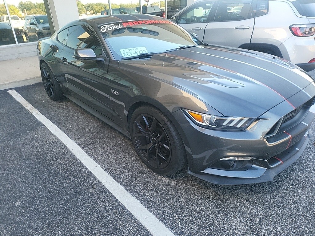 2017 Ford Mustang GT photo 2