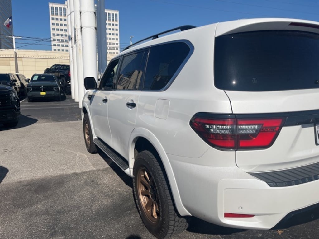 Used 2023 Nissan Armada SL SUV