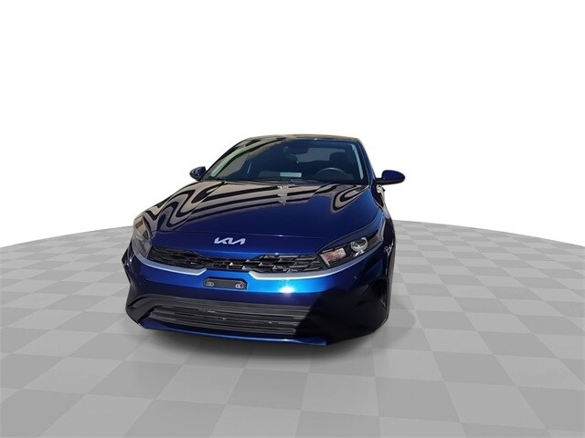 2023 Kia Forte LXS photo 3