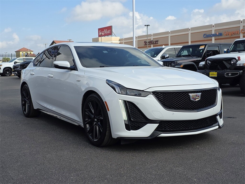 2023 Cadillac CT5 V photo 3