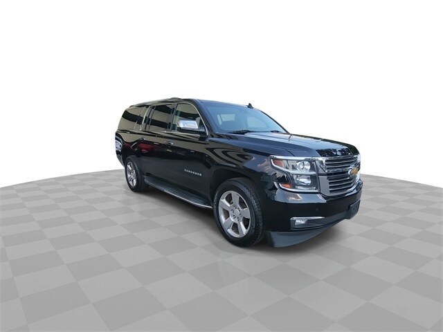 2017 Chevrolet Suburban Premier photo 2