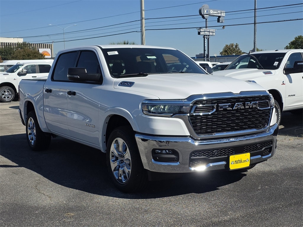 New 2026 Ram 1500 LONE STAR CREW CAB 4X4 5'7 BOX Pickup