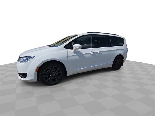 2018 Chrysler Pacifica Limited photo 4