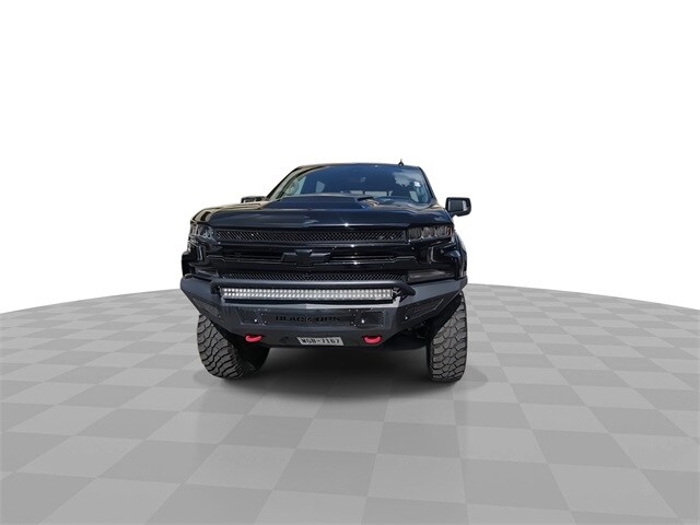 2020 Chevrolet Silverado 1500 LTZ photo 3