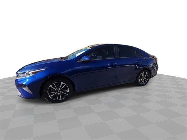 2023 Kia Forte LXS photo 4