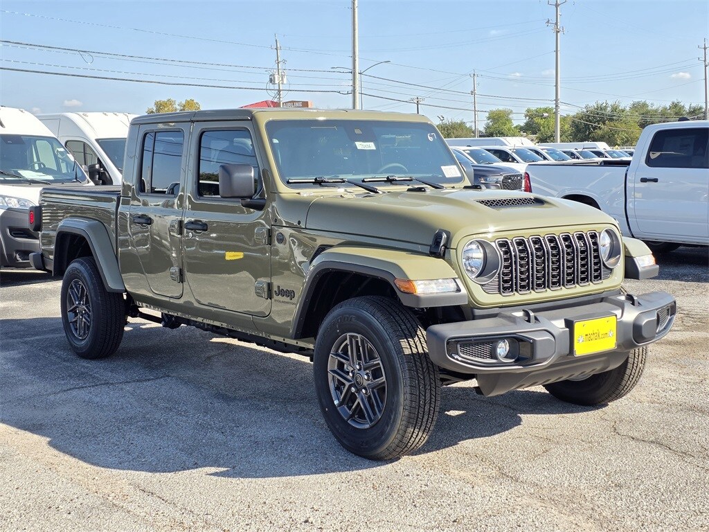 New 2025 Jeep Gladiator SPORT S 4X4 Pickup