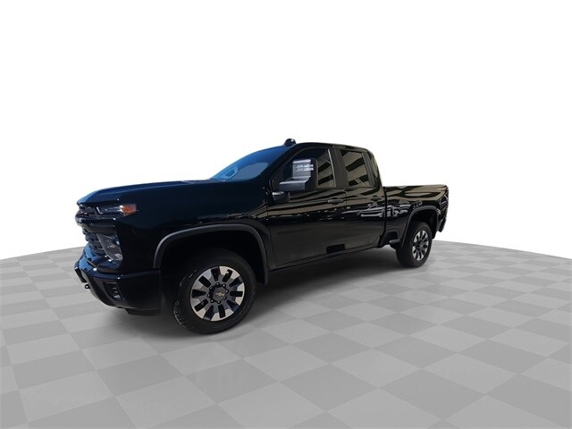 2024 Chevrolet Silverado 2500HD Custom photo 4