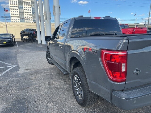 2021 Ford F-150 XLT photo 3