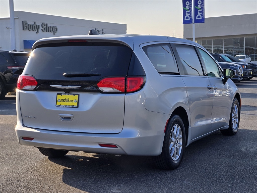 Used 2024 Chrysler Voyager LX Minivan/Van