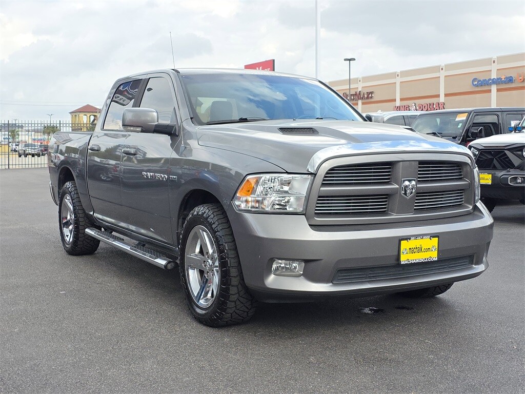 2011 Ram 1500 Sport photo 3