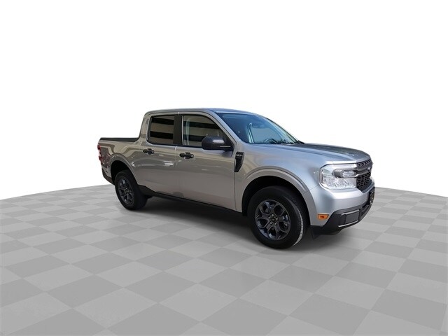 2023 Ford Maverick XLT photo 2